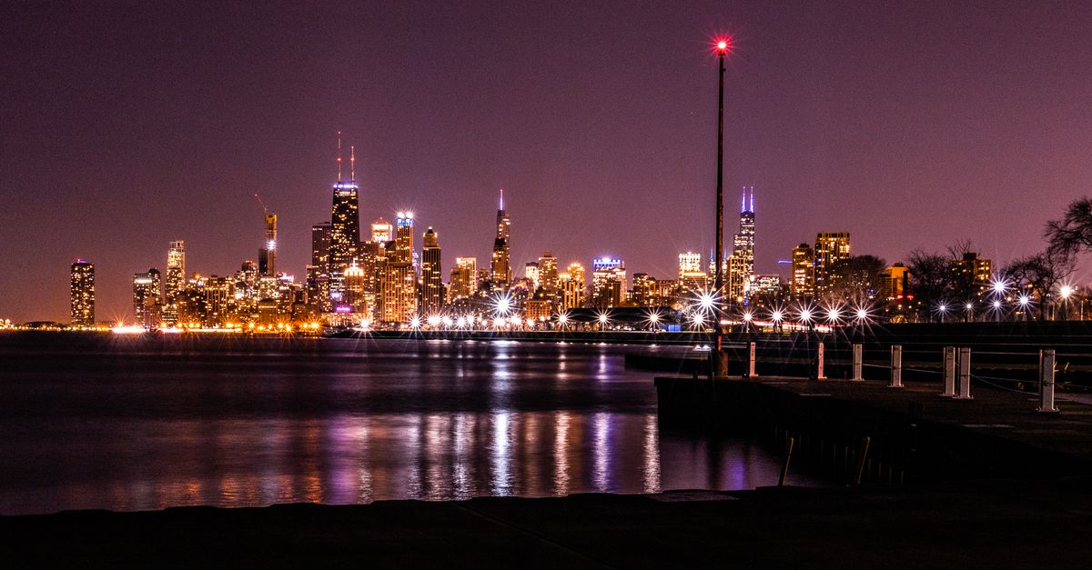 Chicago skyline representing the metro area's Montessori school landscape